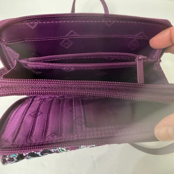 Vera Bradley All in One Wallet Crossbody Bag Adjustable and Removable Strap - Picture 7 of 11